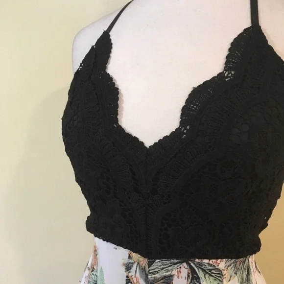 Black Lace Bodice Open Strappy Back Floral Romper - Picture 4 of 5